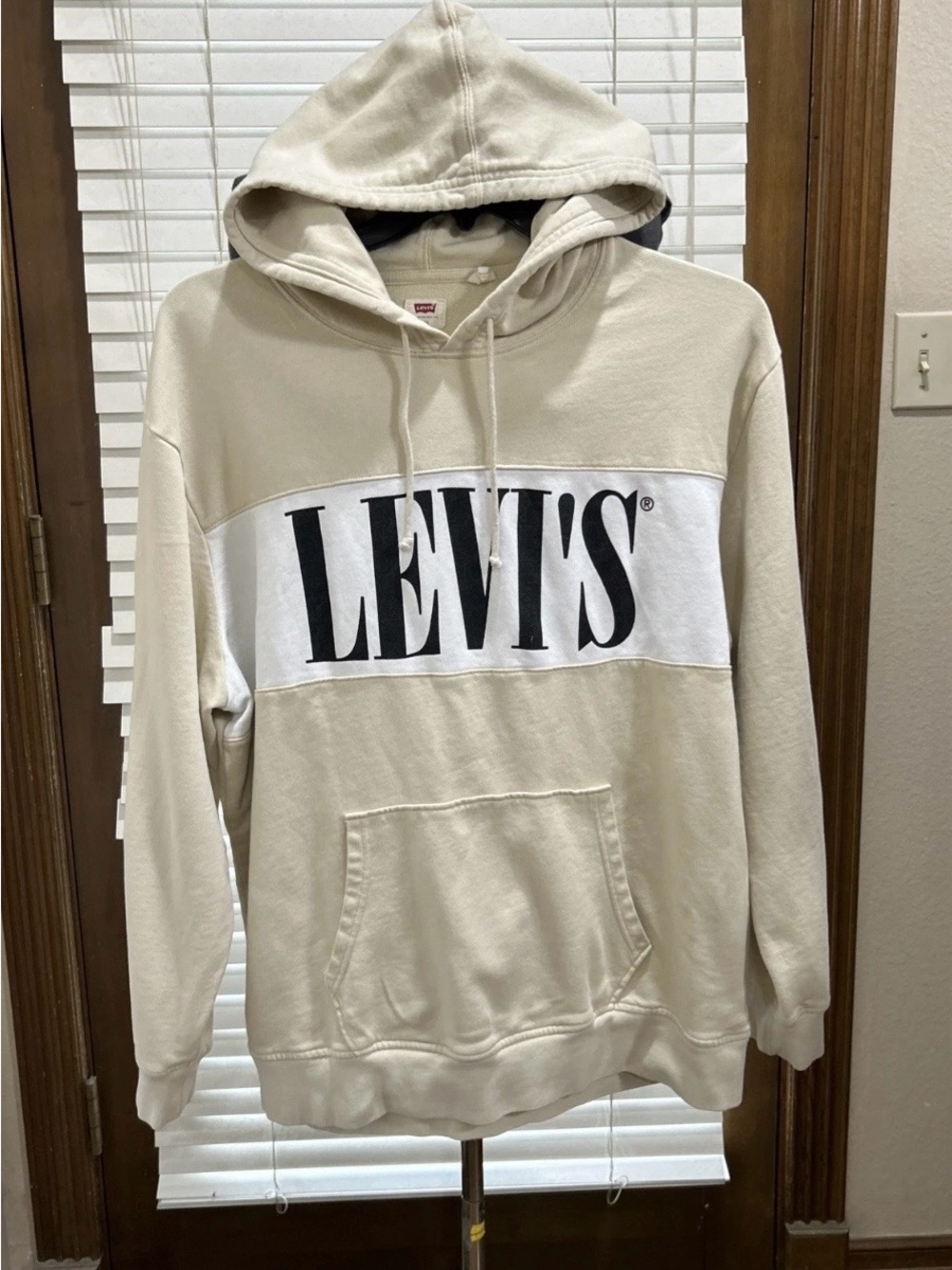 Levi's Men's Cream and White Logo Hoodie Sweatshirt XXL